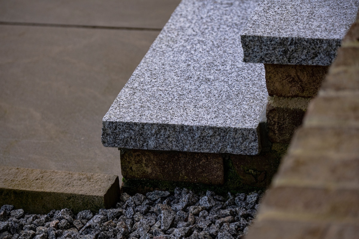 woodbury-gray-granite-stair-treads