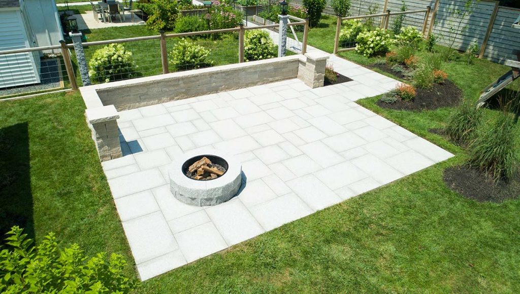 Install Lay Granite Patio Pavers, How To Properly Slope A Paver Patio Slab